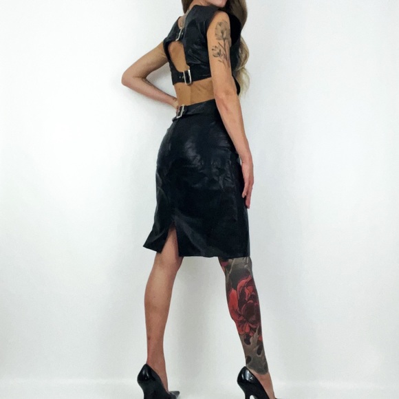 Vintage ✨ Karen Okada Open Back Leather Dress - Picture 12 of 15